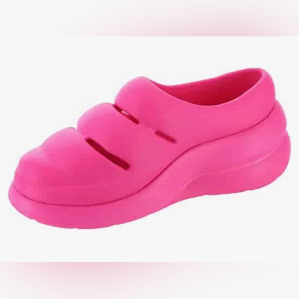 Ugg Sandals(New/size 6)
